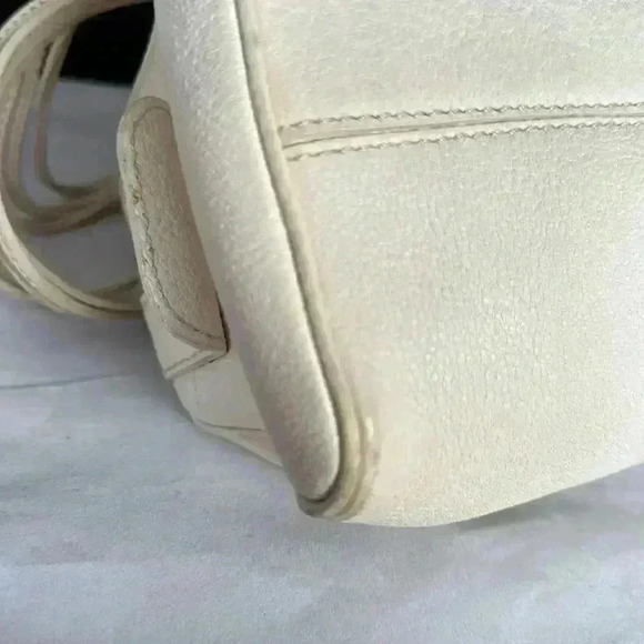 Kate Spade Cream Satchel w/ Multi Strand Handle and Tassle Zipper - Picture 6 of 9